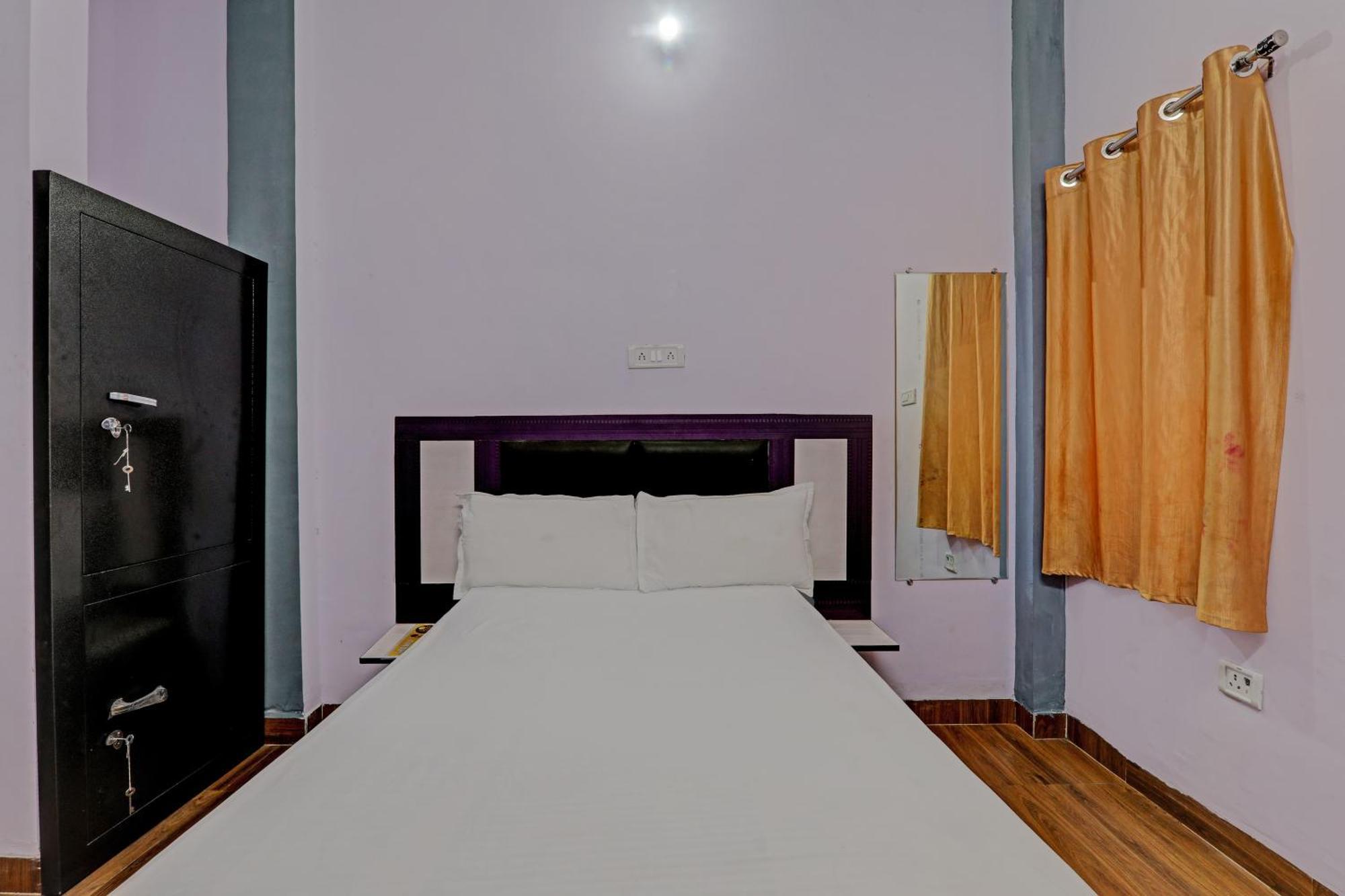 Oyo Hotel Crown Lucknow Extérieur photo