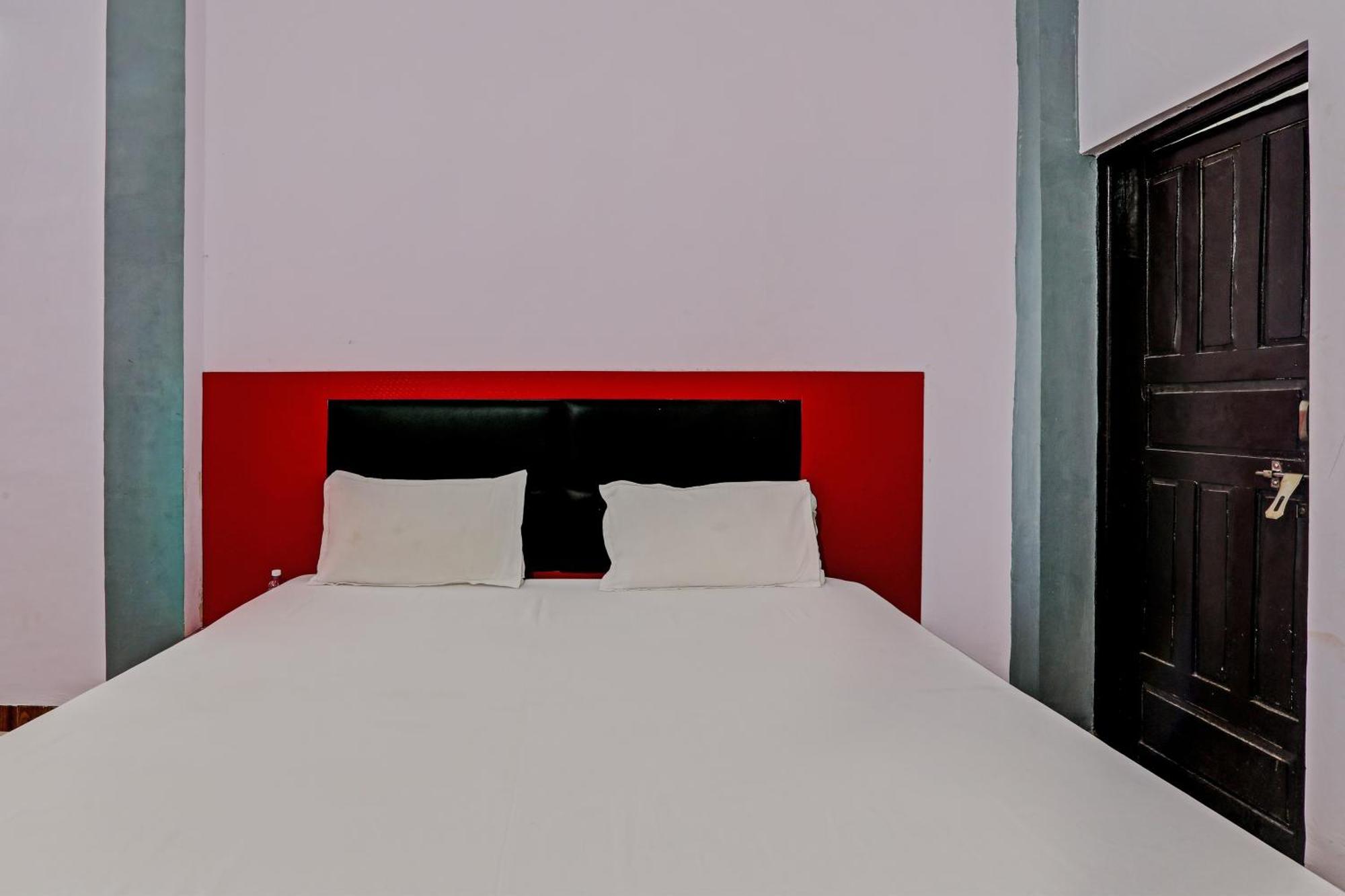 Oyo Hotel Crown Lucknow Extérieur photo