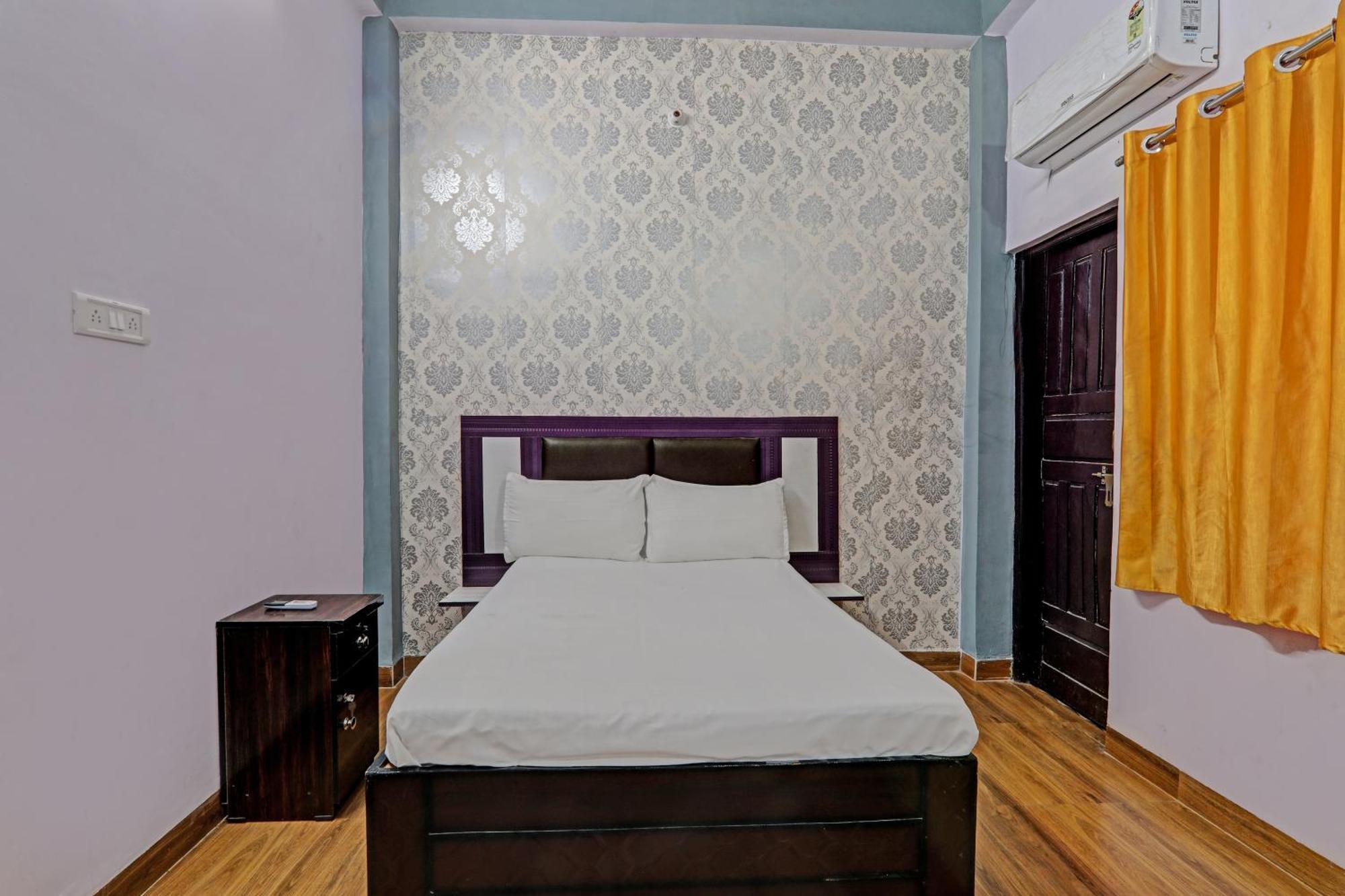 Oyo Hotel Crown Lucknow Extérieur photo