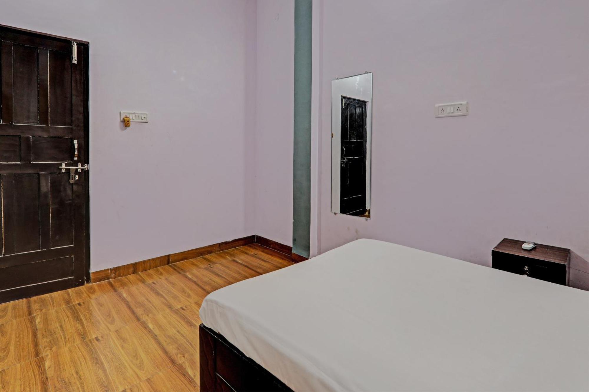 Oyo Hotel Crown Lucknow Extérieur photo